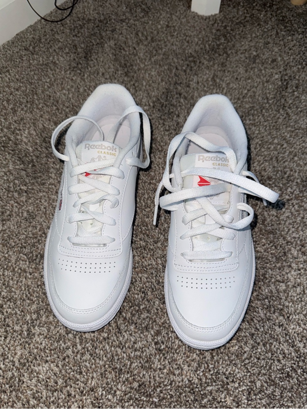 Reebok Classic White Leather Sneakers, Size 7.5